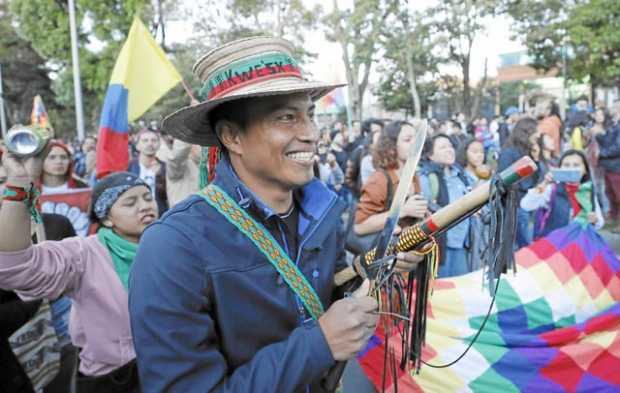 La manifestación se llevo acabo a las 6:00 de la tarde con el objetivo de que se realizara de manera simultánea en otros países 