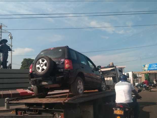 Encuentran en La Guajira carro de la pareja bogotana asesinada 