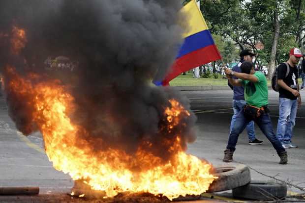 Gobierno abre crédito para empresas afectadas por las protestas