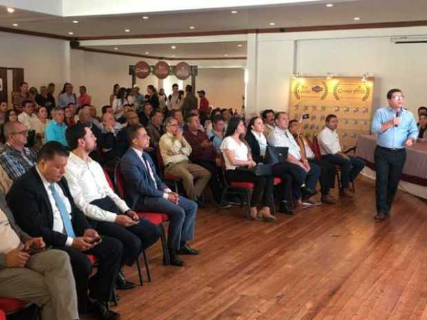 Luis Carlos Velásquez adelanta nombramientos de su gabinete: sigue el gerente de la Licorera y secretario de Hacienda