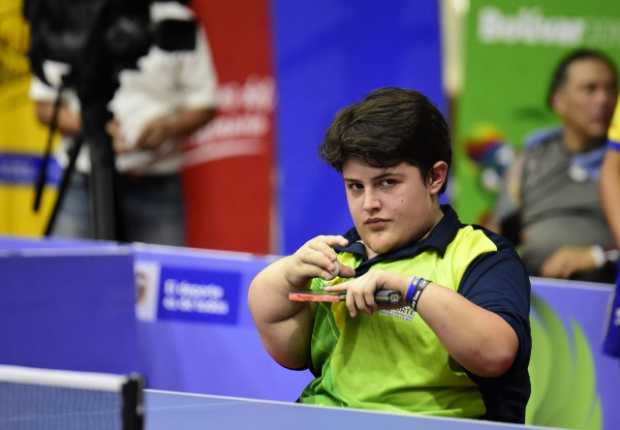 Alejandro Gómez alcanzó una medalla de plata y dos de bronce en el tenis de mesa de los V Juegos Paranacionales. 