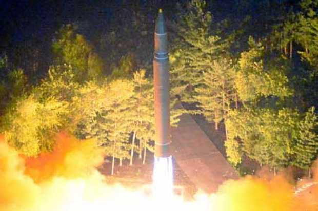Corea del Norte lanzó un misil balístico hacia el Mar de Japón en julio del 2017. Estados Unidos aseguró que era intercontinenta