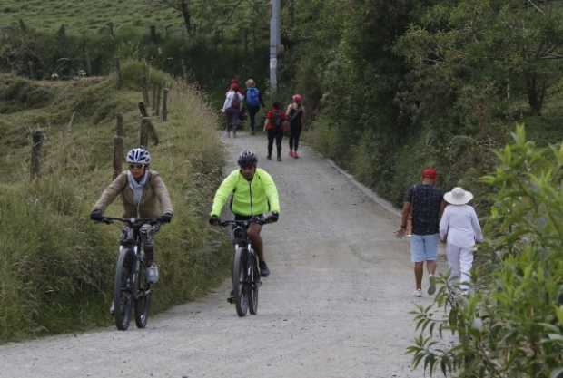 Panorámicas urbanas y rurales para quienes visitan la subida por el Cerro de Oro.