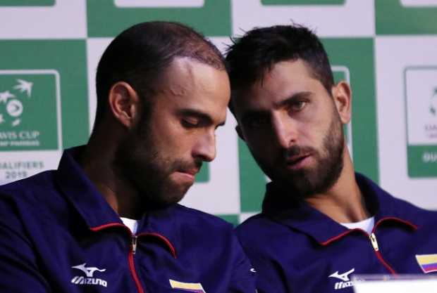 Juan Sebastián Cabal y Robert Farah hablan durante una rueda de prensa. Colombia se enfrentará a Suecia en la primera fase del G