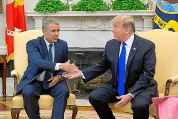 Luego de que el presidente de los Estados Unidos, Donald Trump, en reunión con el mandatario colombiano, Iván Duque, no descarta