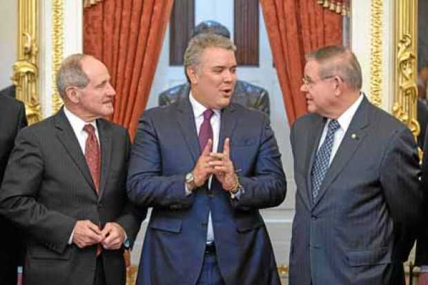 El presidente de Colombia, Iván Duque Márquez, se reunió con los senadores Bob Menéndez y James Risch, miembros del Comité de Re