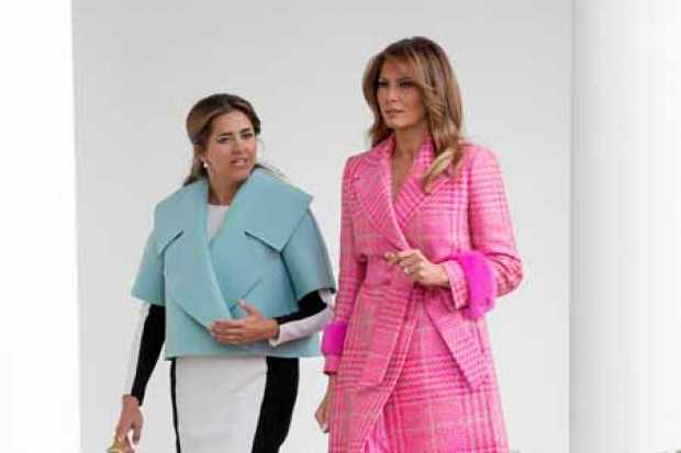 Las primeras damas de EE.UU., Melania Trump; y de Colombia, María Juliana Ruiz; almorzaron juntas en la Sala Roja de la Casa Bla