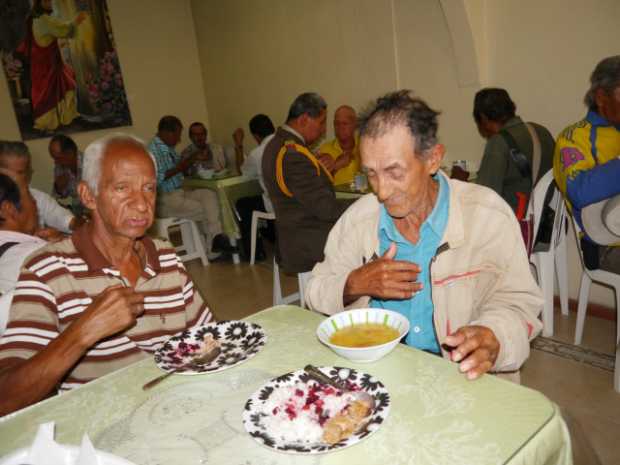 El voluntariado Vicentino alimenta a 50 personas en Chinchiná 