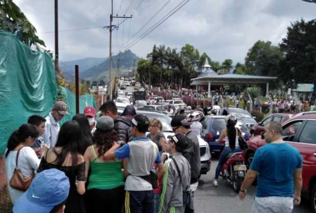 Ciudadanos se quejan de la falta de control en la movilidad en La Florida, especialmente los domingos cuando aumentan los visita