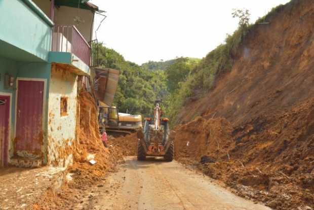 A los damnificados del derrumbe en el barrio Los Andes, el 11 de octubre (foto), les han dado apoyo psicosocial, pero hay incert