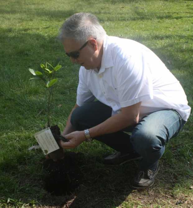 Rama Judicial en Caldas le apunta a lo ambiental con una siembratón en el Bosque Popular El Prado