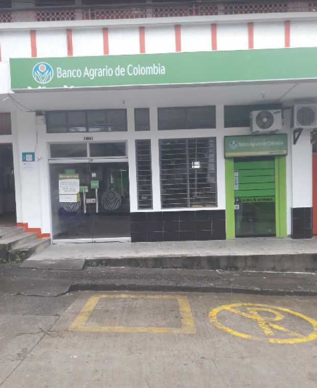 Cajero del Banco Agrario en Victoria.