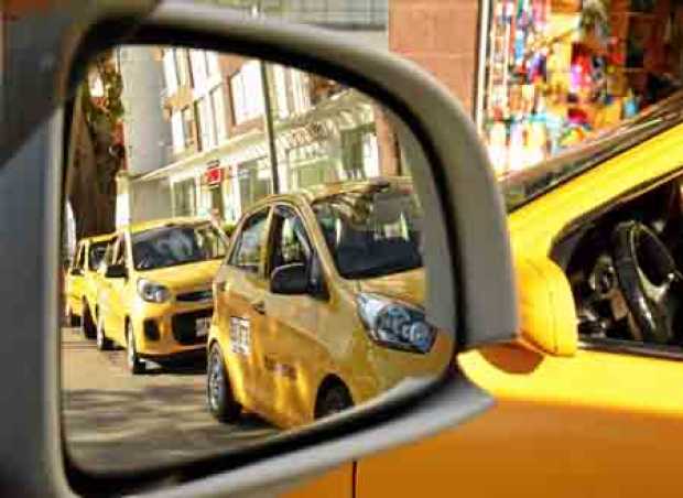 Capturan a taxista que debe en multas $226 millones