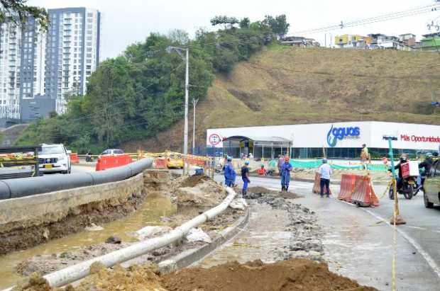 Daño en tubería provoca corte de agua en barrios del norte de Manizales 