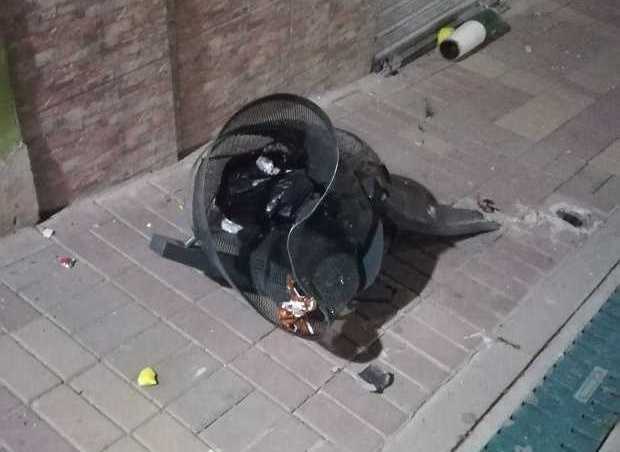 Ebrio en carro causó daños en Calle Real de Pácora