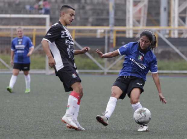 Andrea Martínez, la más destacada ayer con sus pases de gol en el amistoso del Once Caldas femenino contra el equipo Sub-20 del 