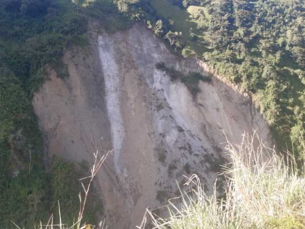 Generan alerta por represamiento en el río Perrillo (Marulanda)