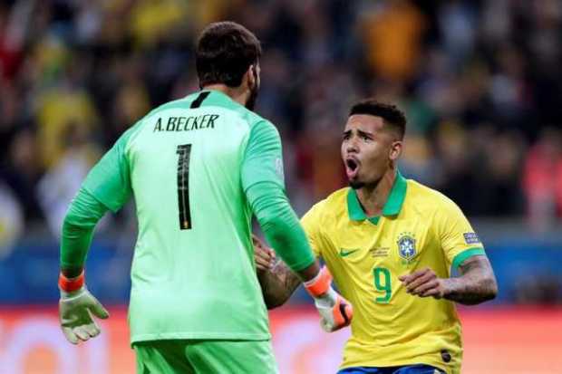 Brasil pasó susto para llegar a la semifinal: ganó en penales ante Paraguay Brasil pasó susto para llegar a la semifinal: ganó en penales ante Paraguay