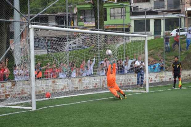 Con guantes y guayos de oro en la Quinta edición del Chiquifútbol