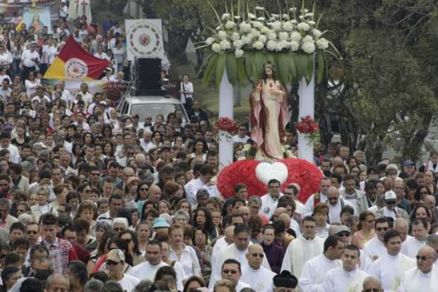 El Sagrado Corazón de Jesús se toma las calles de Manizales