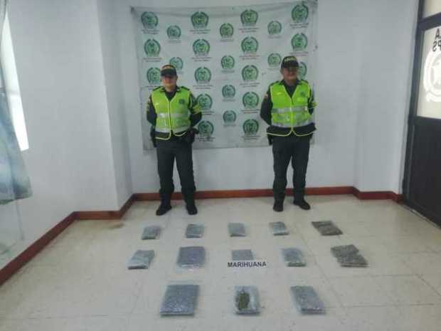 Policía se incauta de 30 kilos de marihuana en la vía entre Cauya (Marmato) y La Pintada