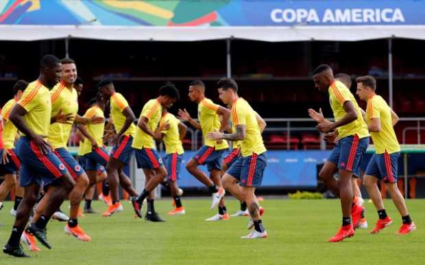Queiroz, a ver más jugadores ante Paraguay 