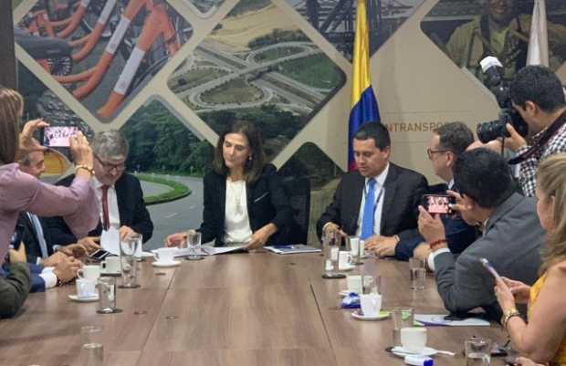 Firman convenio para reiniciar obras de Aerocafé en el 2020