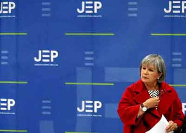 Foto | EFE | LA PATRIA  La presidenta de la Jurisdicción Especial para la Paz (JEP), Patricia Linares, capotea el escándalo del 