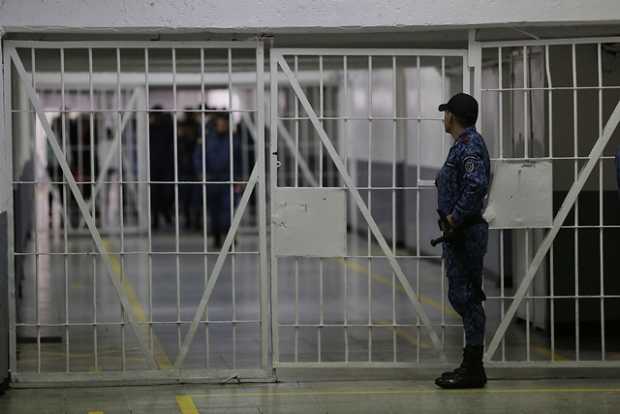 62 personas heridas en motín en cárcel de Itagüí