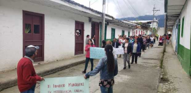 Gobernación insiste en manejo gradual de tarifas