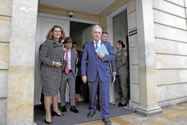 La ministra del Interior, Nancy Patricia Gutiérrez, anunció que esperarán el fallo de la Corte Constitucional sobre las objecion