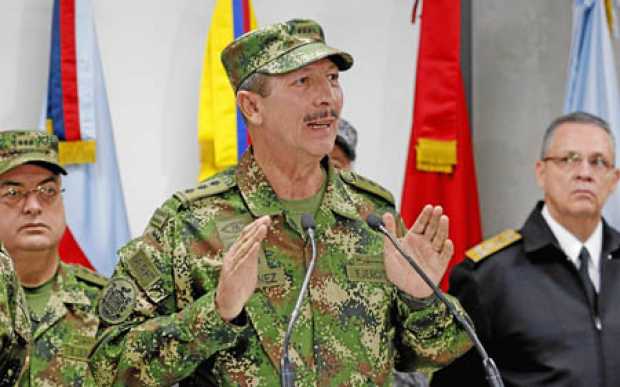 Foto | EFE | LA PATRIA  El comandante del Ejército, mayor general Nicacio Martínez, sigue en el ojo del huracán. 