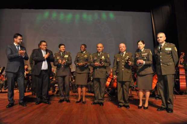 Celebración de los 5 años de la Metropolitana Celebración de los 5 años de la Metropolitana