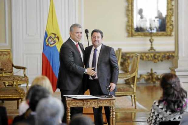 Foto | Archivo | LA PATRIA El presidente, Iván Duque, citó a Francisco Santos, embajador de Colombia en EE.UU., por escándalo de