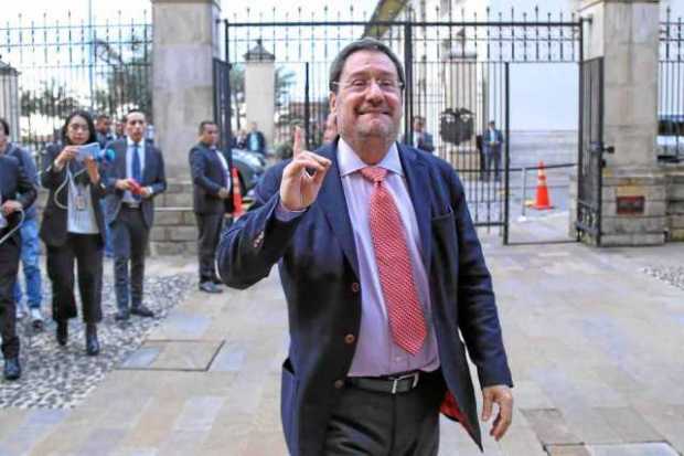 Foto | Colprensa | LA PATRIA Francisco Santos confirmó a su salida de la Casa de Nariño que se mantiene en el cargo y que el man