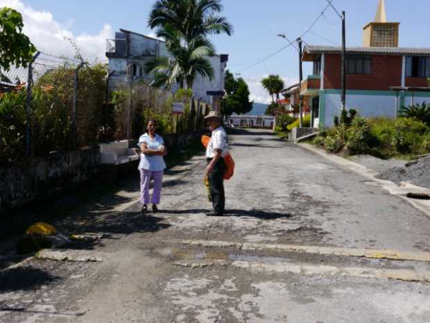 En la vereda Alto de la Mina, de Chinchiná, no están de acuerdo con que talen unas guaduas en el predio Manaure, de donde se sur