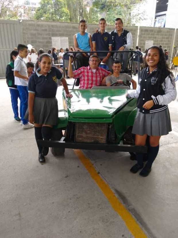 Fotos | Jorge Iván Castaño | LA PATRIA  El carro que causó sensación en la Feria de la Ciencia, construido por estudiantes de so