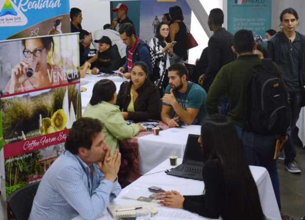 Bilingües, con más opciones de empleo