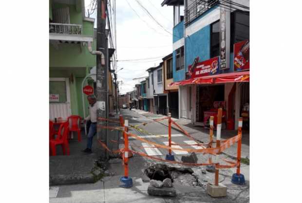 La recámara de Une dañada está frente a la iglesia Santa Ana, barrio Villacarmenza.