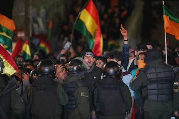 La violencia se extiende en Bolivia mientras se espera el resultado electoral