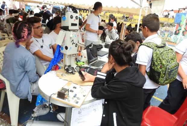 La robótica tuvo su espacio en la Feria de la Ciencia en Anserma.