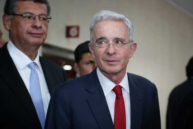 Corte Suprema vincula formalmente a Uribe en proceso por soborno de testigos