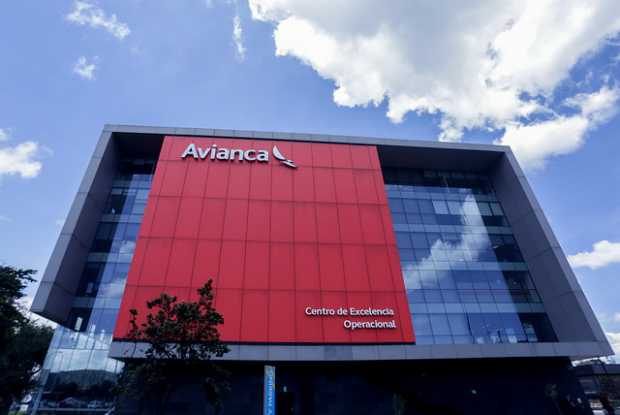 Investigan a Avianca por retrasos de vuelos 