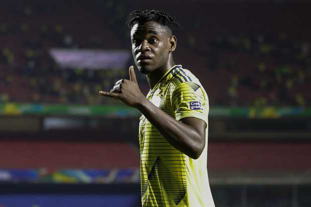 Por lesión Duván Zapata se aparta de la Selección Colombia