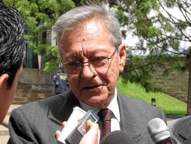 El general en retiro Jesús Armando Arias Cabrales permanece detenido en una casa fiscal en el Cantón Norte.