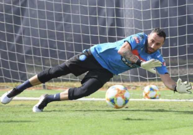 El Nápoles debutará ante el campeón, Liverpool. El paisa David Ospina es suplente en el onceno italiano. 