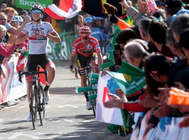 Pogacar se impone en Los Machucos, Roglic más líder de la Vuelta a España