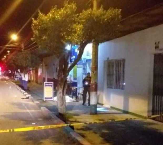 El hecho se registró en la calle 15 Nº 20-18, del barrio Cielo, a las 9:00 de la noche, frente a la sede de Supergiros.