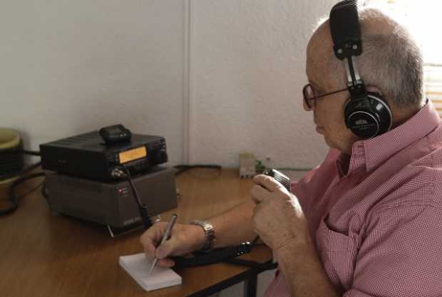 Radio aficionados en Manizales: De ondas hertzianas, a ondas humanitarias