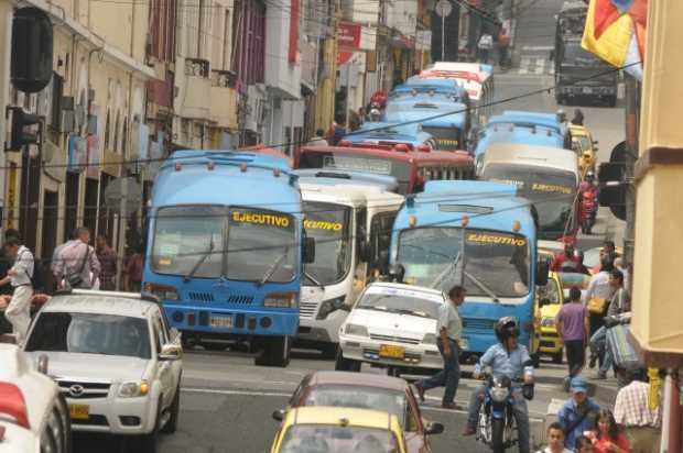 Cómo vamos: ¿Bajarse del bus, Manizales?